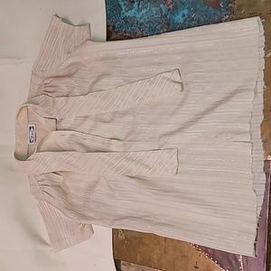 Vintage. Made in USA. FRAYNE. 1/2 button blouse. Women's size M